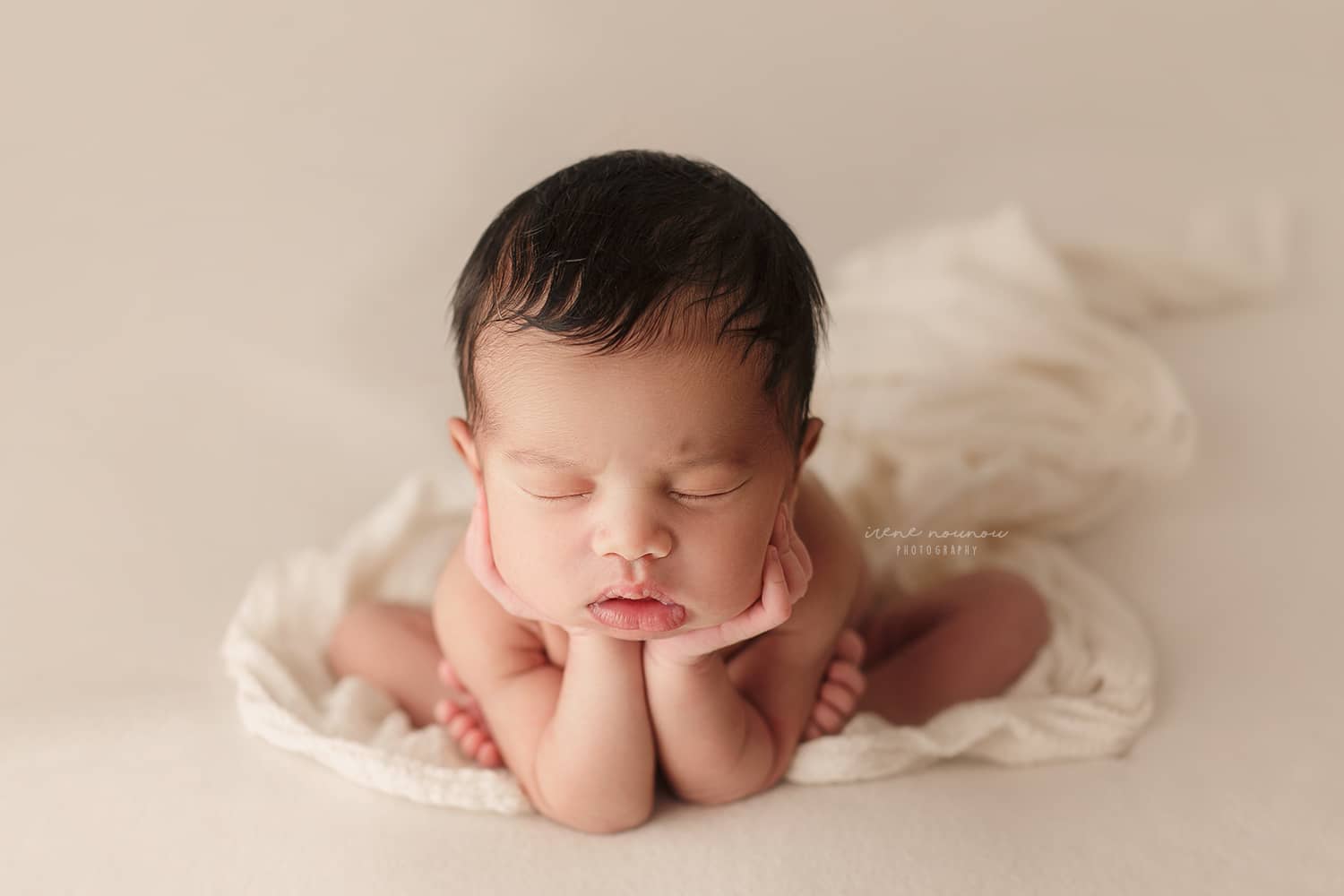 fotografía newborn bebé recién nacido en Barcelona